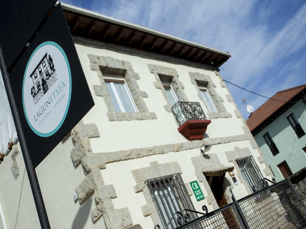 Casa Rural Lagun Etxea Pobes 外观 照片