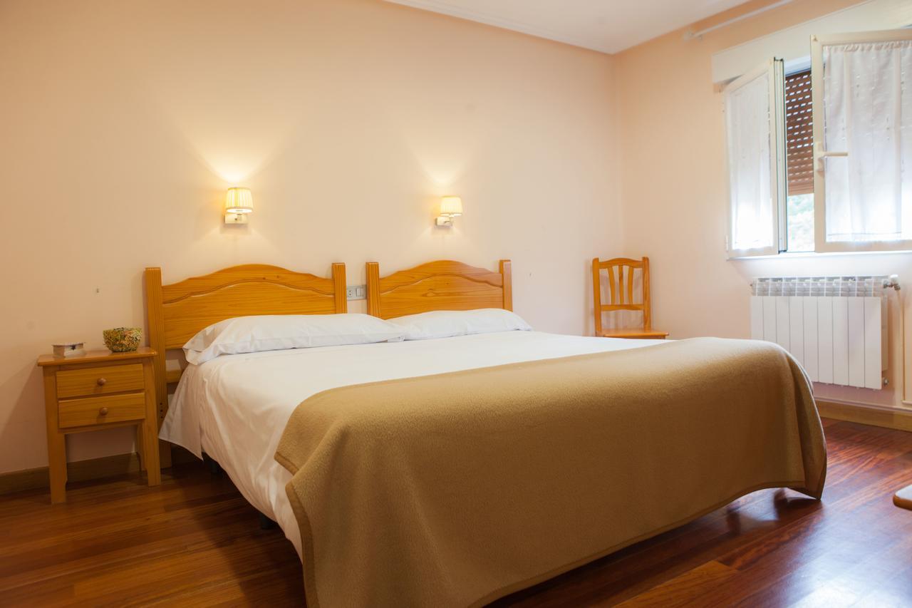 Casa Rural Lagun Etxea Pobes 外观 照片